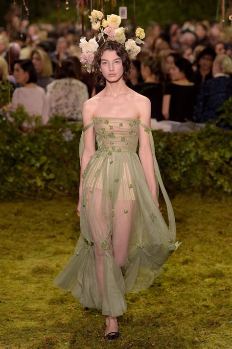 Christian Dior spring dresses 2017